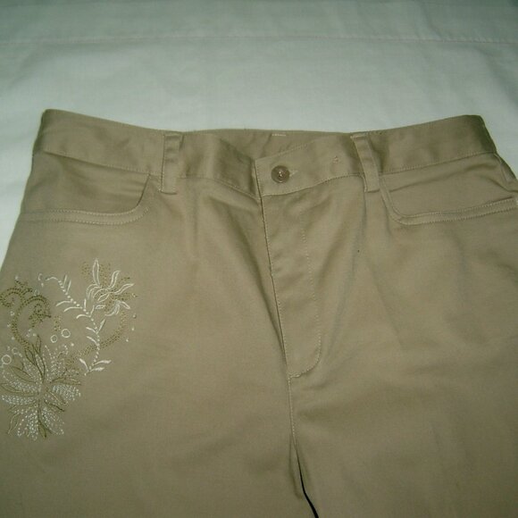Rafaella Embroidered Tan Cropped Pants Sz 10 - Picture 2 of 5
